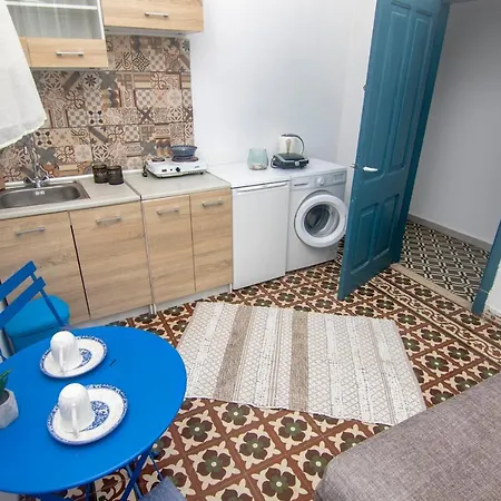 Mascot Bar Street Apartment