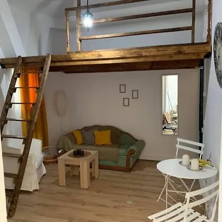 Mascot Bar Street Apartment Rhodes City