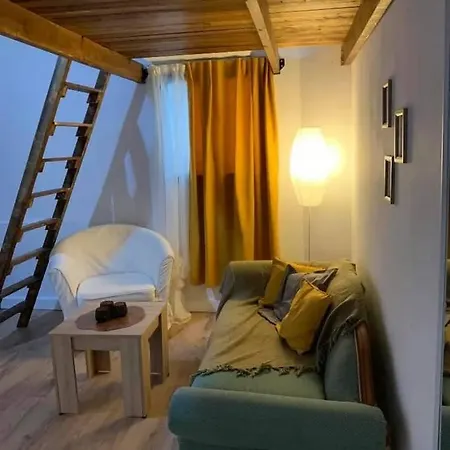 Apartment Mascot Bar Street *